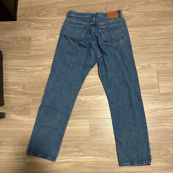 Levis 501 Jeans - Picture 4 of 10